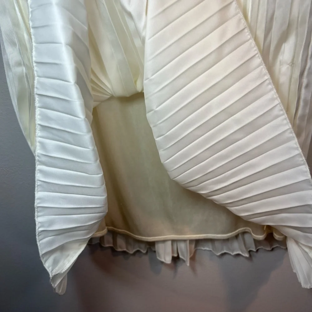 CUPCAKES & CASHMERE Pleated Satin Midi Skirt ivory Pull On Lined Bridal Sz Small